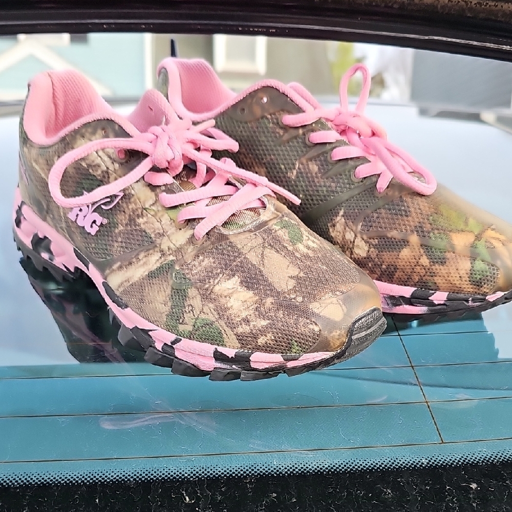 Women's Camouflage and Pink Sneakers REALTREE GIRL